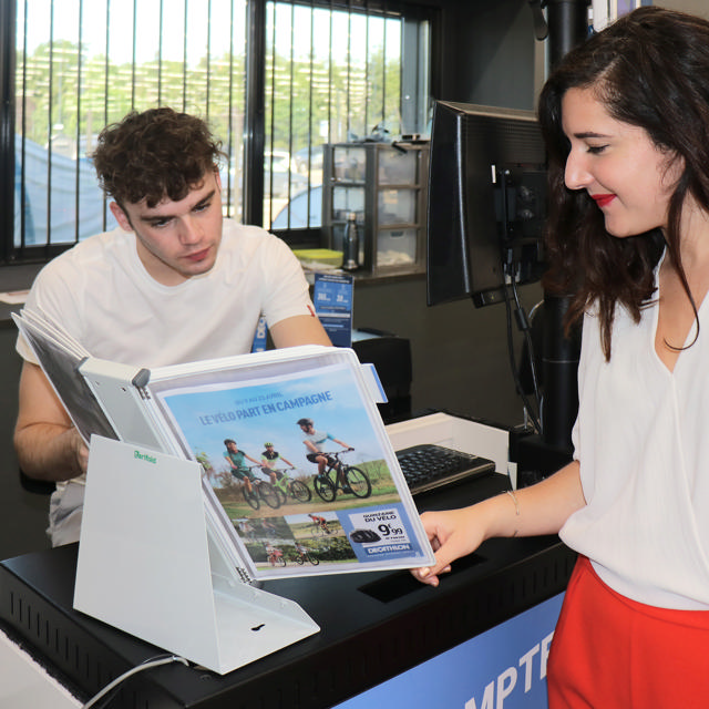 Tarifold Antimicrobial Desktop Reference & Display System - 10 White Pockets, Letter-Size