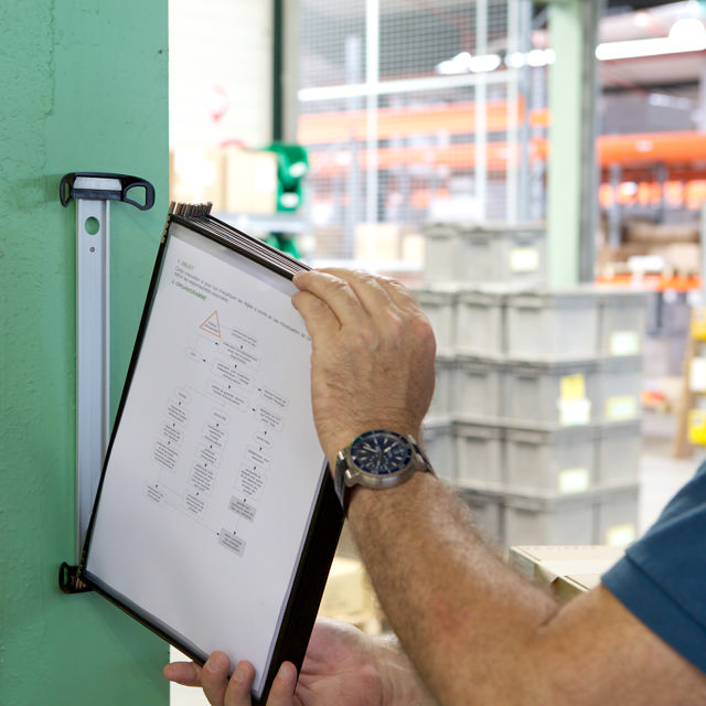 Tarifold PRO Wall Mount Reference & Display System – 10 Black Pockets, Universal (Letter-Size/A4)