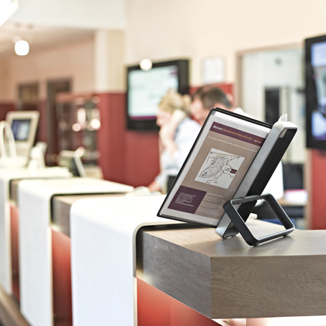 Tarifold VEO Desktop Reference & Display System - 10 Black Pockets, Universal (Letter-Size/A4)